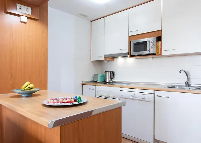 Апартаменти Sea View Paraiso Ii By Sunkeyrents